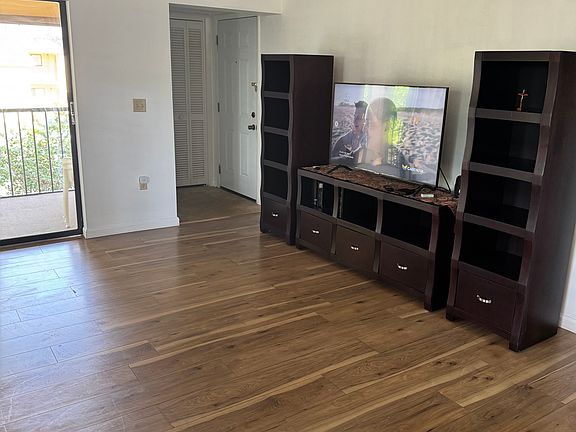 2nd image of 2531 Bayshore Gardens Pkwy APT 32