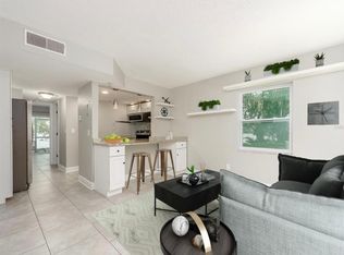 7246 E Bank Dr, Tampa, FL 33617