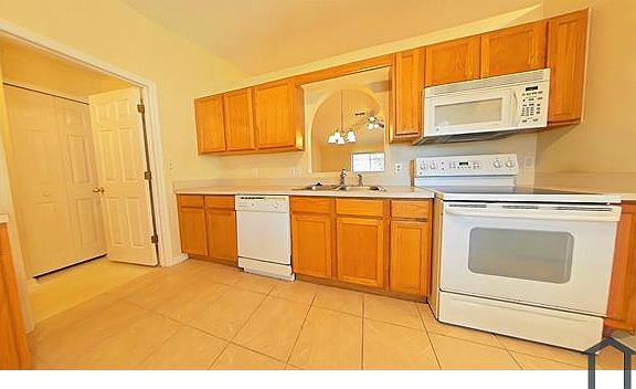 3rd image of 1210 Jayhil Dr