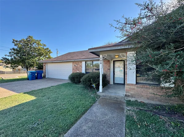 100 Marylee Dr, Hewitt, TX 76643