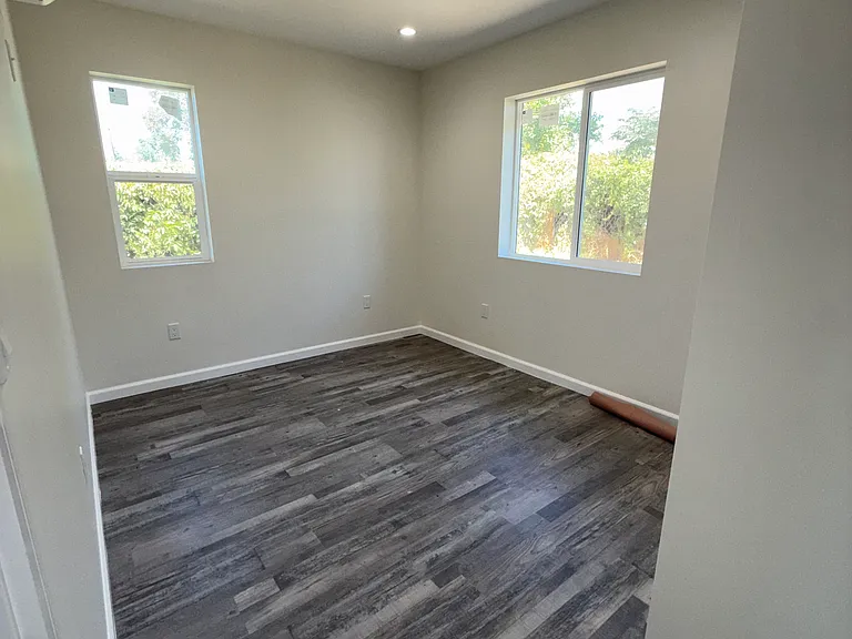 2750 N Wilson St — Photo 7