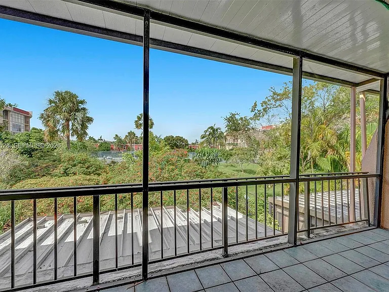 1001 Three Islands Blvd #28 — Photo 32