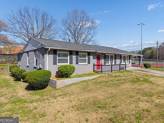 3rd image of 2411 Harvel Dr NW