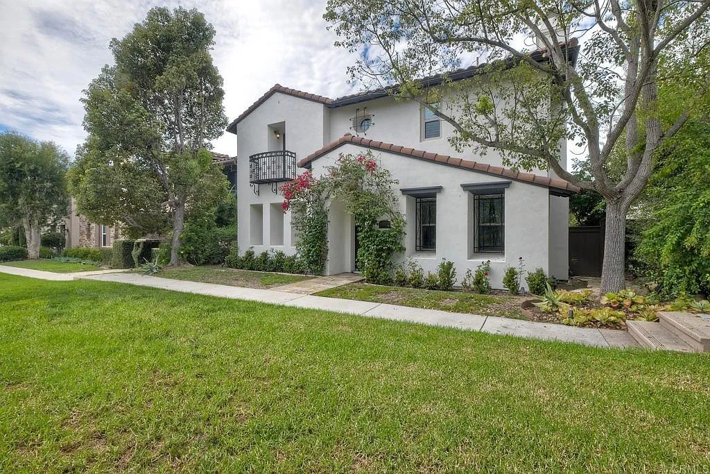 4 bed, 2696 sqft, $10,000 — Photo 3