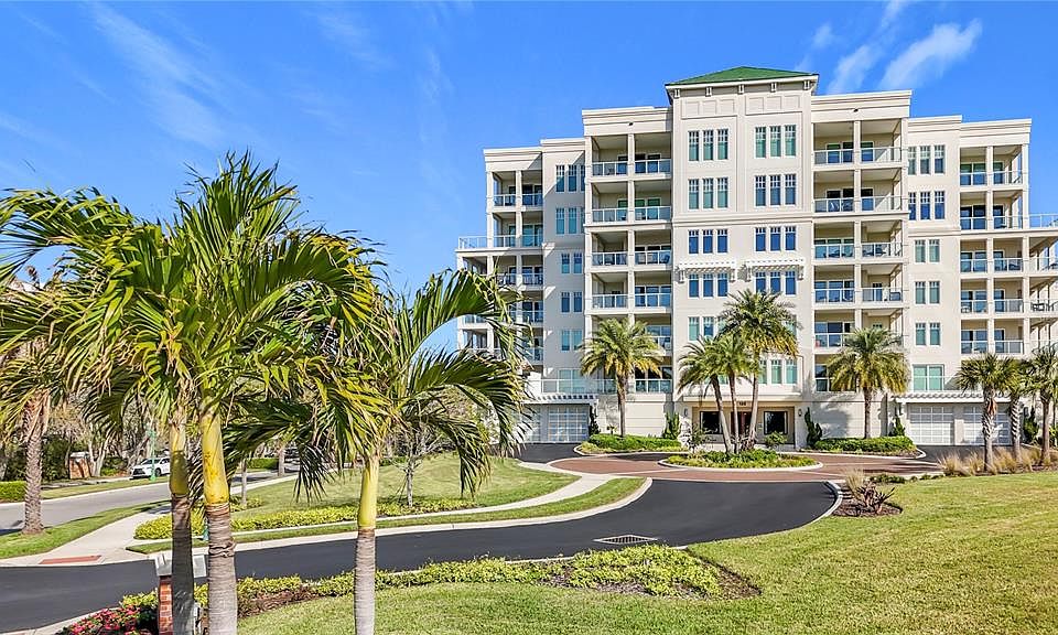 1st image of 125 BELLEVIEW BOULEVARD #303