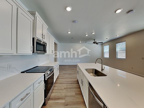 3rd image of 7411 S Paseo Monte De Oro