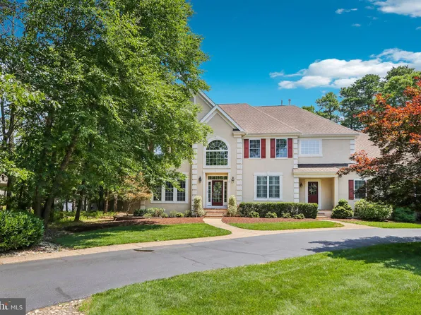 14 Somerton Sq, Medford, NJ 08055