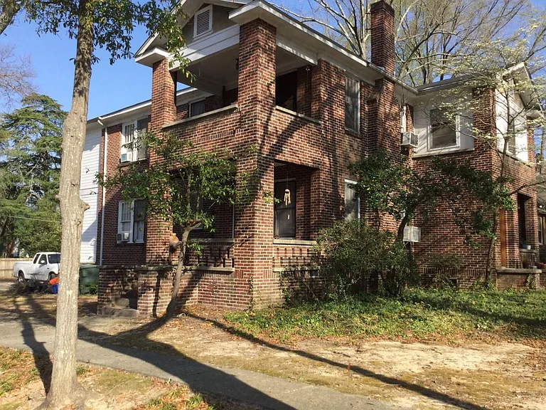1303 Maple St #R — Photo 1