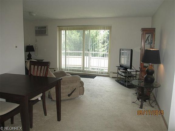 4th image of 392 Tollis Pkwy