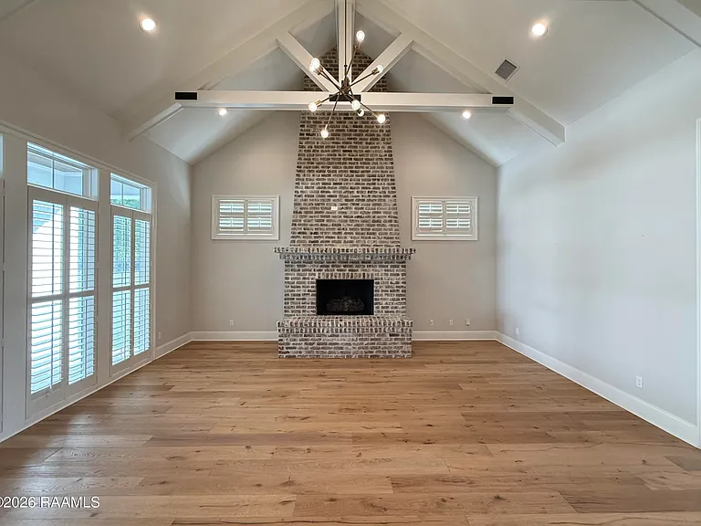 102 Orchard Park Ave — Photo 4