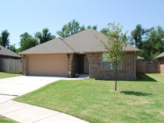 1st image of 805 S Castlerock Ln