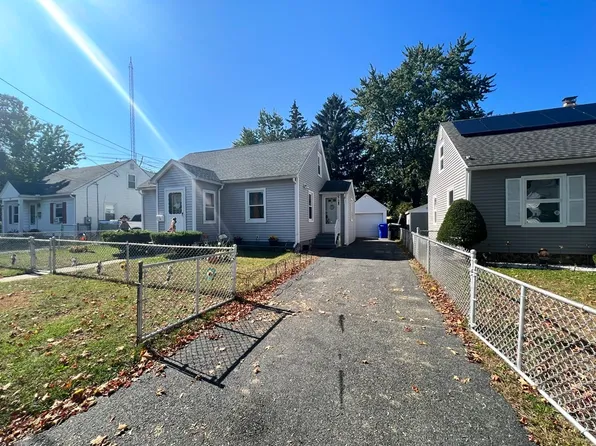 16 Eddy St, Springfield, MA 01104