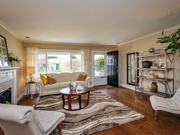 2nd image of 3817 Casanova Dr