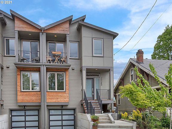 2nd image of 2624 SE 51st Ave Unit A