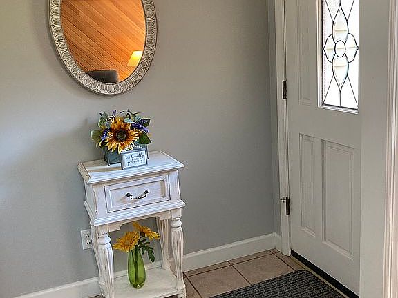 Foyer with coat closet