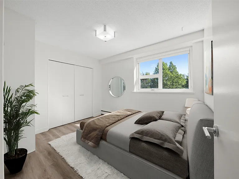 105 26th Ave SW — Photo 8