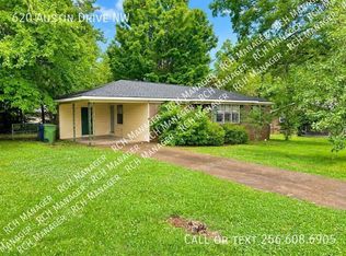 620 Austin Dr NW, Huntsville, AL 35805