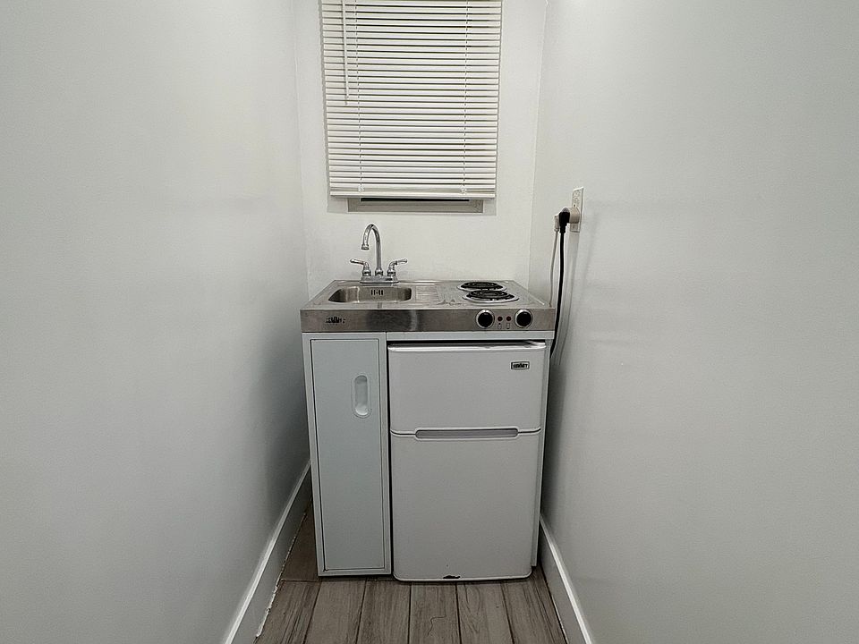 1st image of 4926 E Slauson Ave #2