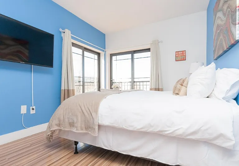 4918 Park Ave #405 — Photo 4