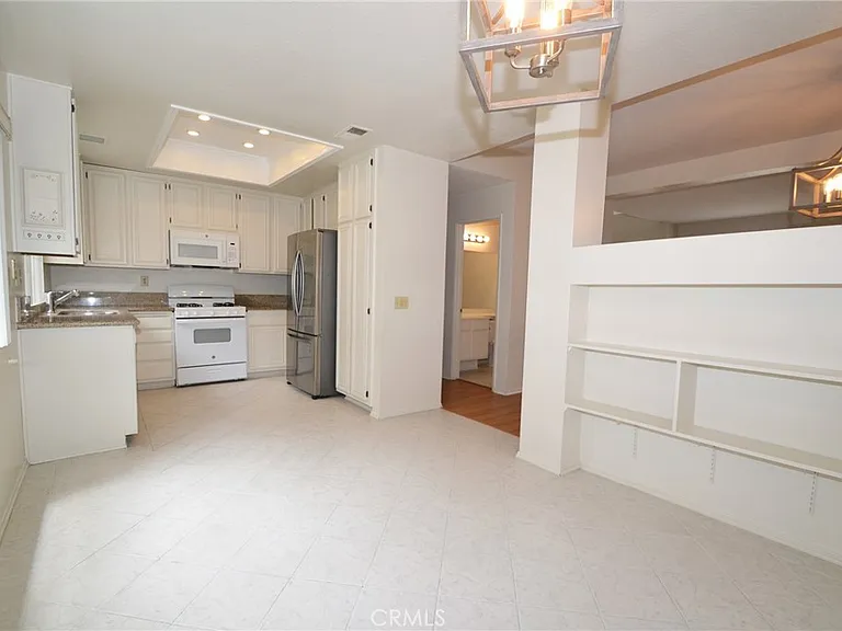 2595 Plaza Del Amo #413 — Photo 6