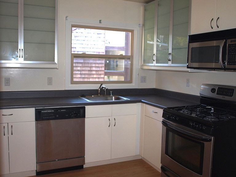 1st image of 835 Sir Francis Drake Blvd APT 3