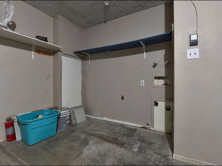7113 Orizaba Ave — Photo 32