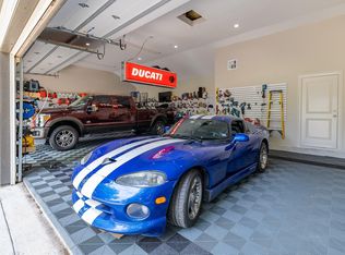5230 Redstart St, Houston, TX 77035