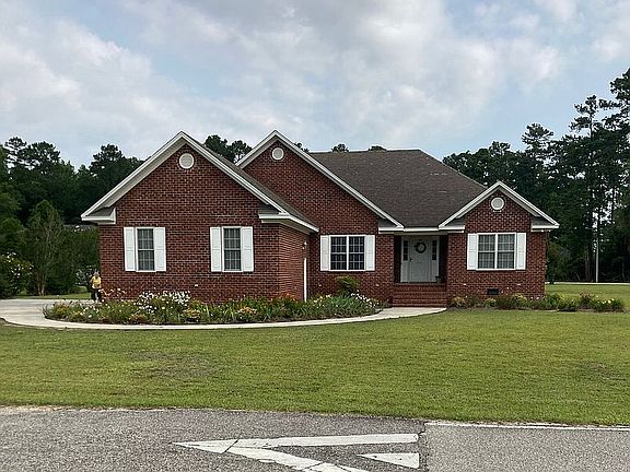 2nd image of 551 Fairway Dr