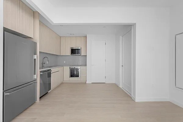 Rented by Corcoran | media 14