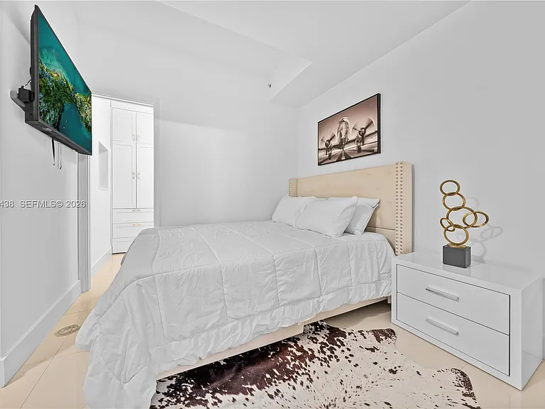 60 SW 13th St #2422 — Photo 9