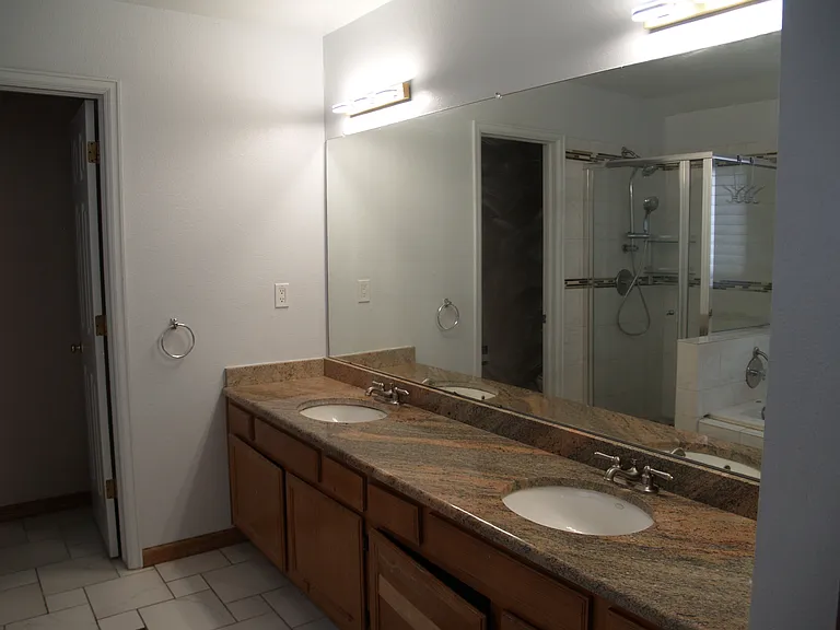 2419 S Gray Dr — Photo 59