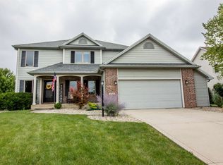825 Ivy Creek Cv, Fort Wayne, IN