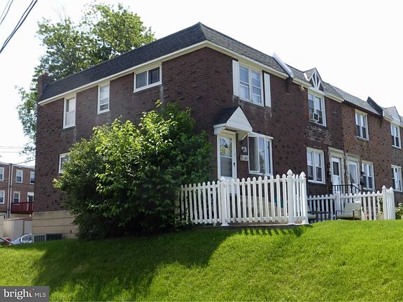 4th image of 1085 Brookwood Ln
