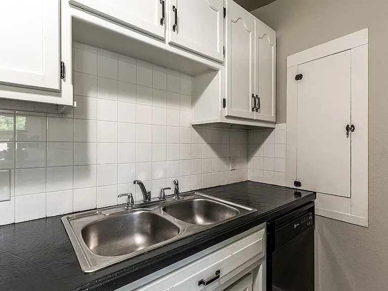2905 Olive St — Photo 20