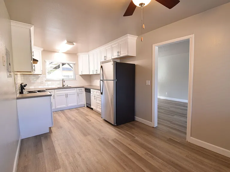 2235 California St — Photo 9