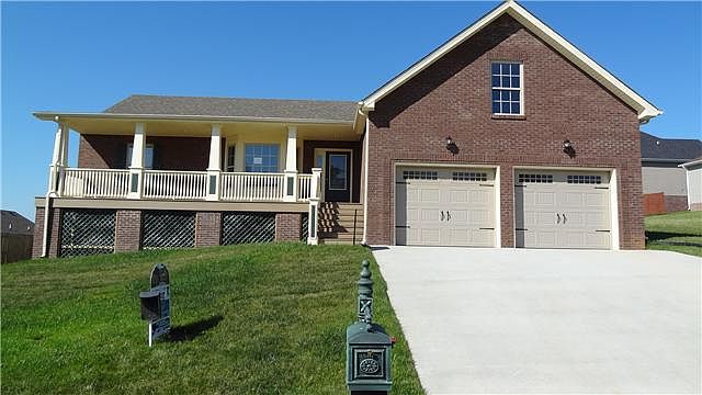 1st image of 327 Plantation Dr
