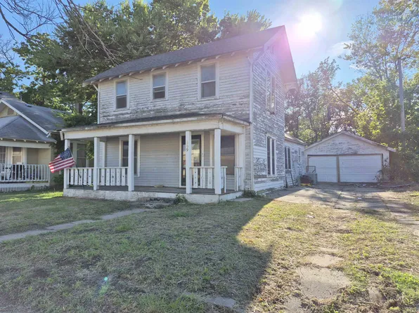 609 S B St, Arkansas City, KS 67005