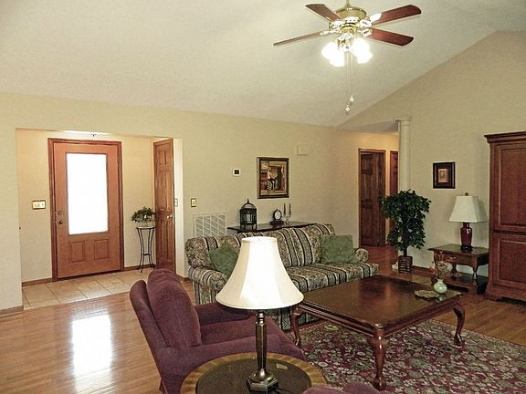 5th image of 17679 Mahogany Dr