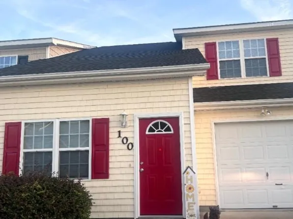 100 Creeker Town Way, Hubert, NC 28539