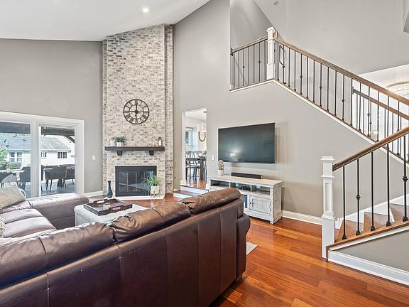 4th image of 536 Greenhill Ln