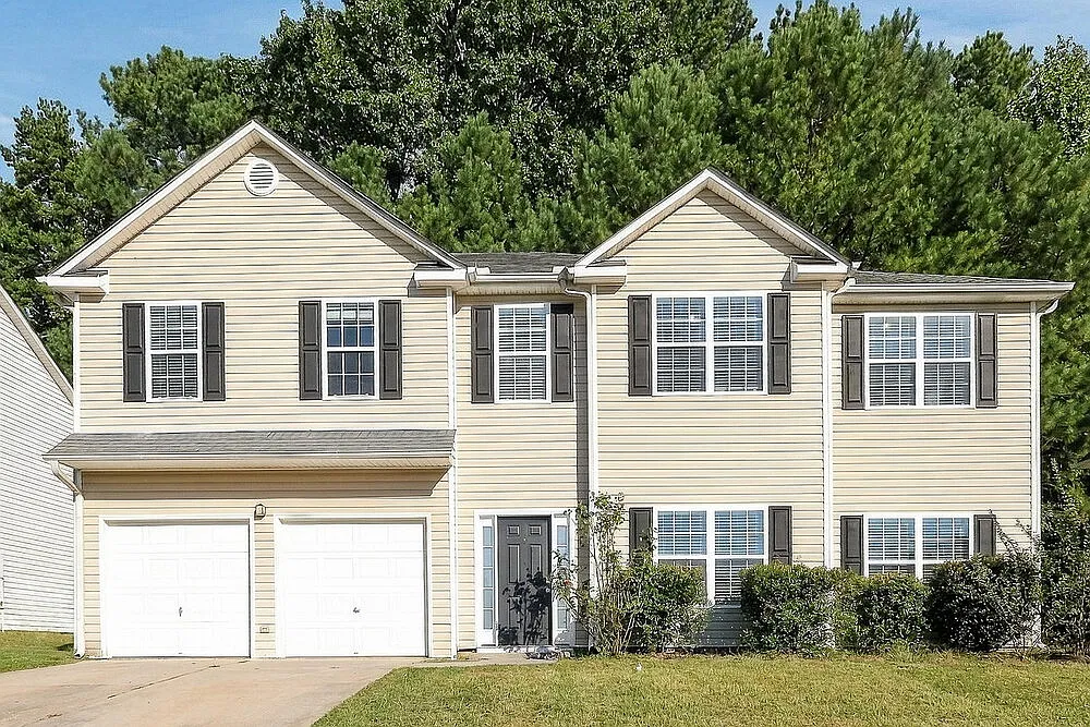 4 bed, 3.5 bath, 3586 sqft, $2,610 — Photo 1