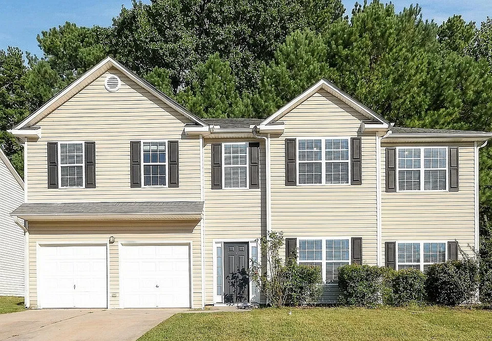 121 Holbrook Dr