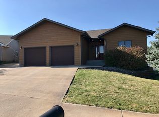 1821 Abbey Rd, Pierre, SD 57501