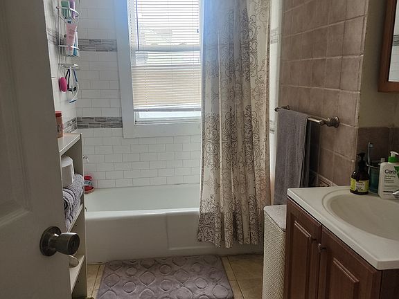 5th image of 1699 Litchfield Tpke Floor 2