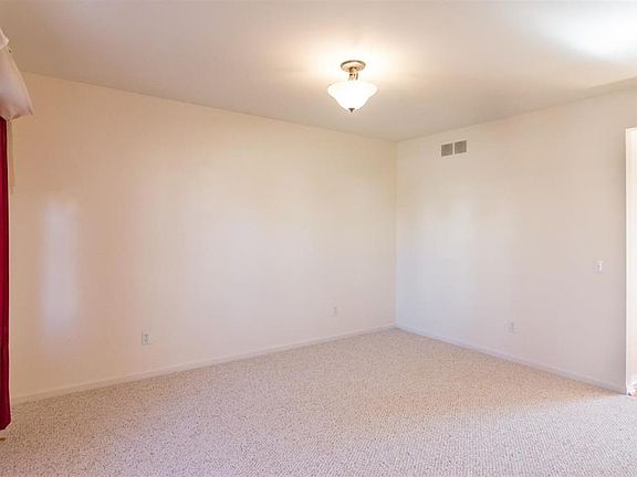 5th image of 7152 Richmond Dr