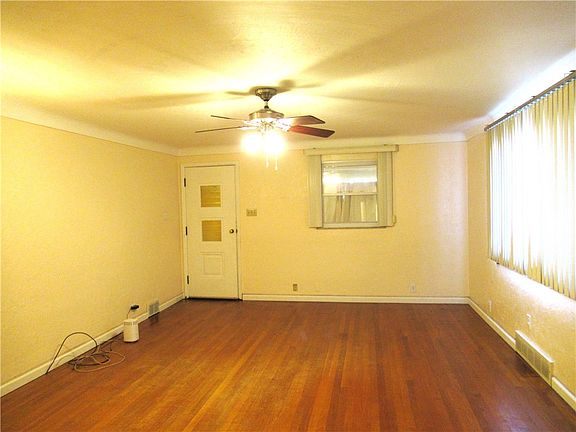 4th image of 320 Fairmont Ave