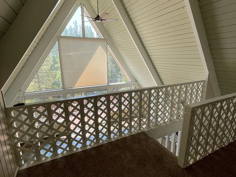 568 Brentwood Dr — Photo 15