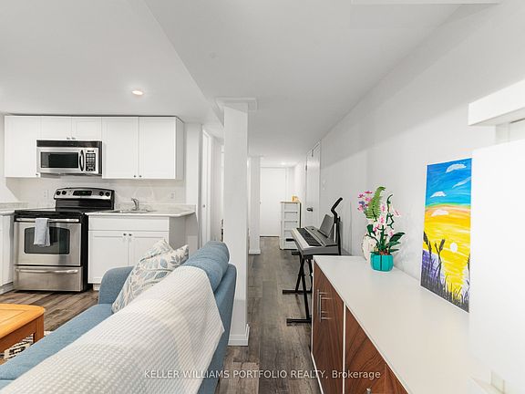 3rd image of 329 Runnymede Rd