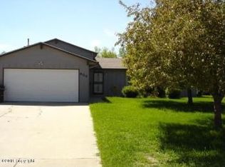 904 Cherry Ln, Gillette, WY 82716
