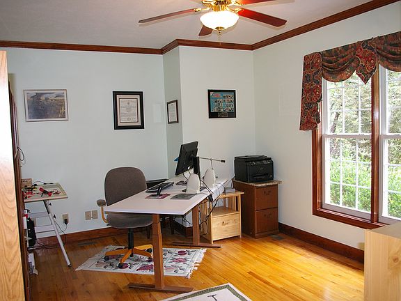 Den/Office. Could be 4th BR